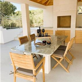 6 Bedroom Beachfront Villa with Heated Pool near Vela Luka on Korcula Island, Sleep 12